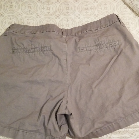 Shorts - Picture 3 of 3